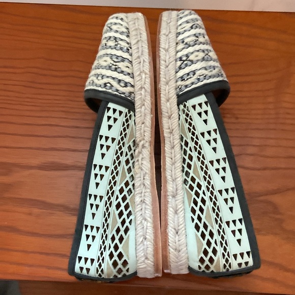 Cobra Society Women's Espadrille Flats - Black/Mint Green Cut Leather 39(8) - Picture 4 of 7